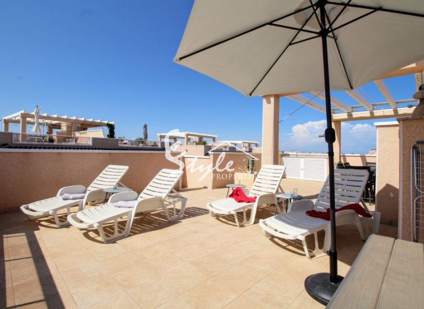 For sale south facing penthouse in Vista Azul XXVII in Punta Prima, Orihuela Costa. ID1453