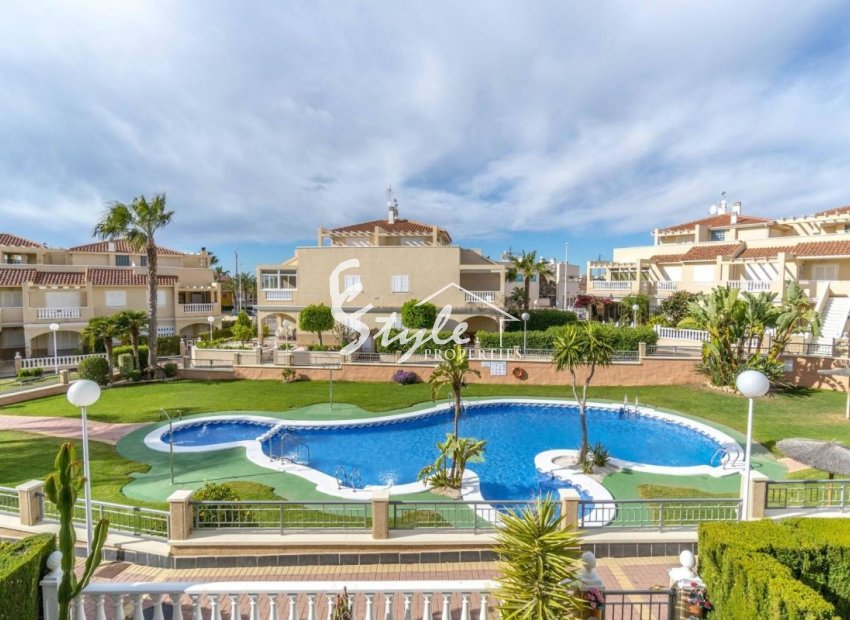 For Sale Spacious Corner Townhouse with 3 Bedrooms in Zeniamar, Playa Flamenca, Costa Blanca. ID2296