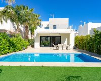 For sale stylish comfortable villa with private pool in quiet area of Cuidad Quesada, Costa Blanca, Spain. ID2328