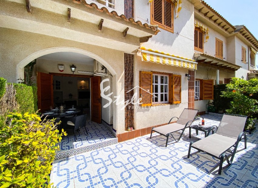 For sale sunny ground floor apartment in Las Barcas, Punta Prima, Los Altos, Costa Blanca, Spain. REF.3355