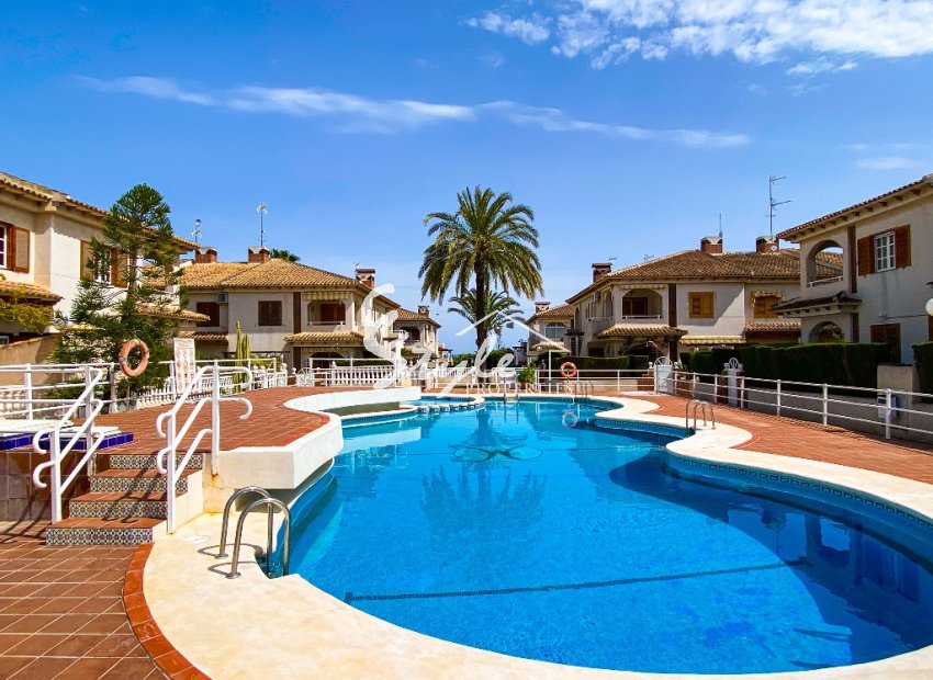 For sale sunny ground floor apartment in Las Barcas, Punta Prima, Los Altos, Costa Blanca, Spain. REF.3355