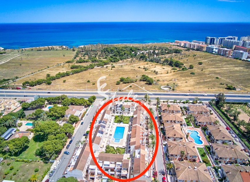 For sale  sunny townhouse in Rocajuna,  Punta Prima, Los Altos. Costa Blanca, Spain. ID 2399