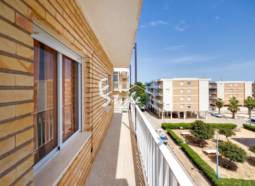 For sale top floor beach side apartment  in Punta Prima, Orihuela Costa, Costa Blanca. ID2697