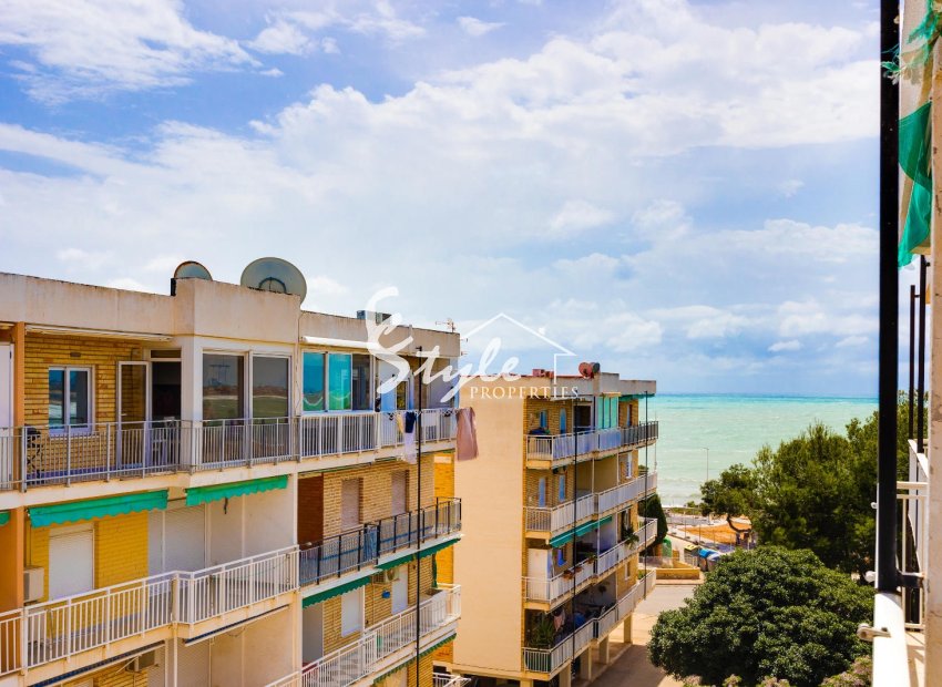 For sale top floor beach side apartment  in Punta Prima, Orihuela Costa, Costa Blanca. ID2697