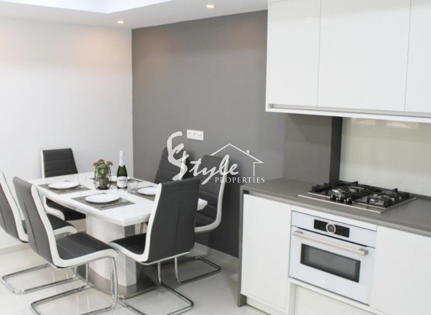 For sale totally refurbished apartment with sea view in Torrevieja, Costa Blanca, Spain. ID1925