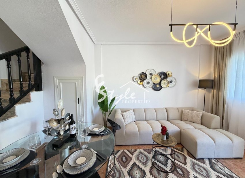 For sale townhouse close to Punta Prima Beach, Orihuela Costa, Costa Blanca. ID 2647