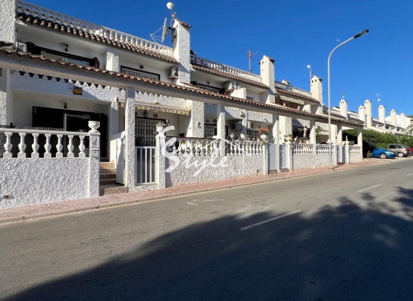 For sale townhouse in Rocajuna, Los Altos, Punta Prima, Torrevieja, Costa Blanca. ID2741