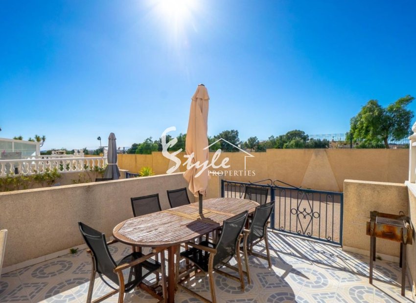 For sale townhouse of 3 bedrooms with sea views in Punta Prima, Los Altos, Costa Blanca, Spain. ID2338