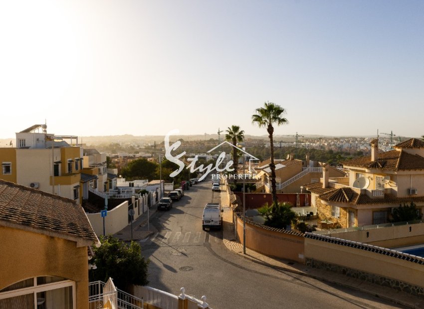 For sale villa with 3 beds and big basement in Los Altos-La Florida, Costa Blanca, Spain. ID2322