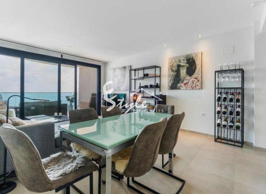 Frontline 3 bedroom apartment for sale in Sea Senses, Punta Prima, Costa Blanca. ID2792