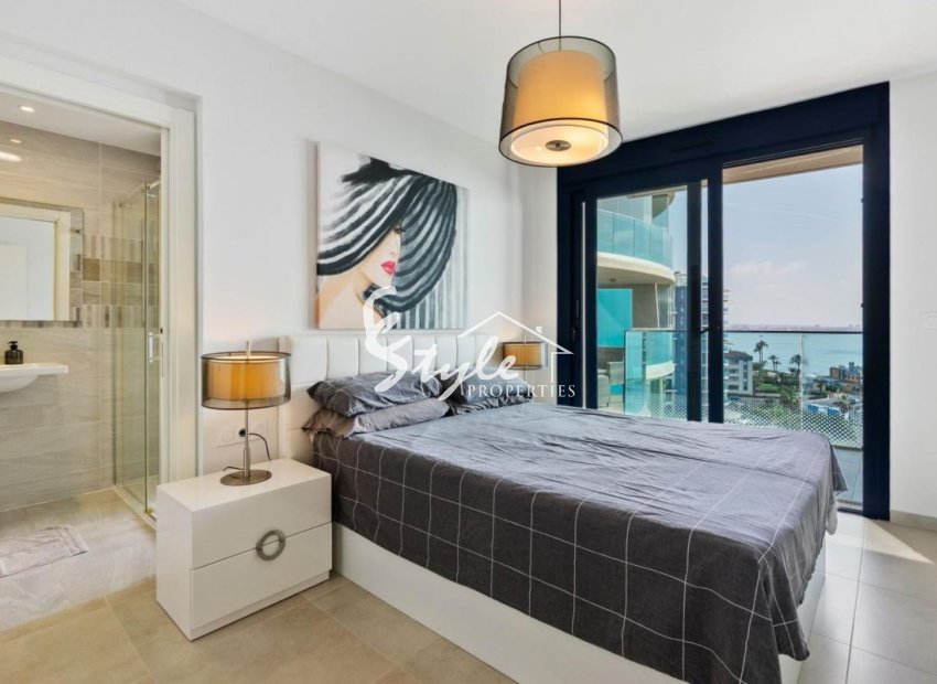 Frontline 3 bedroom apartment for sale in Sea Senses, Punta Prima, Costa Blanca. ID2792
