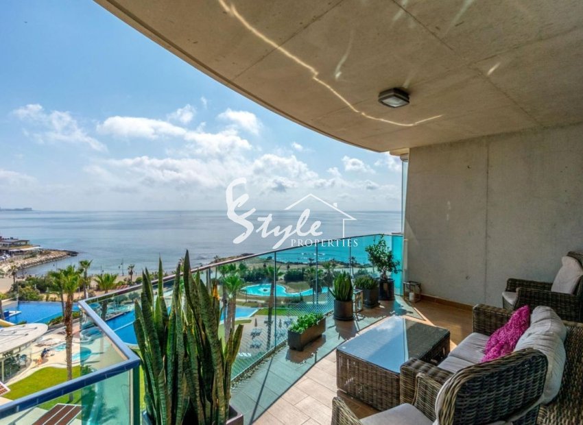Frontline 3 bedroom apartment for sale in Sea Senses, Punta Prima, Costa Blanca. ID2792
