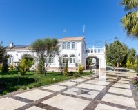 Increíble finca en venta cerca del mar en La Marina, Costa Blanca Sur, España