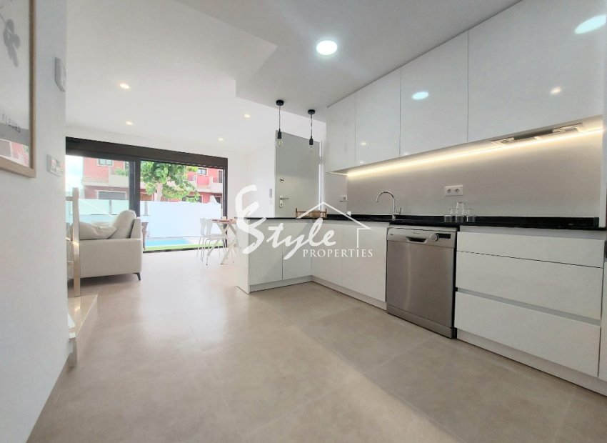 Key ready new build  villas for sale in San Pedro del Pinatar, Murcia, Spain. ON1532