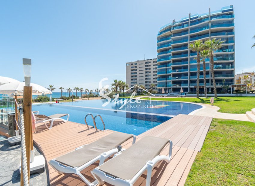 Купить апартаменты с панорамным видом на берегу моря в Sea Senses, Пунта Прима. ID 4261