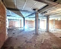 Купить коммерческое помещение всего в 250 метрах от Плайя-де-Лос-Локос - Торревьеха. ID 6199