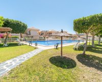 Купить красивый таунхаус в жилом комплексе на Playa Flamenca - Торревьеха. ID 6185