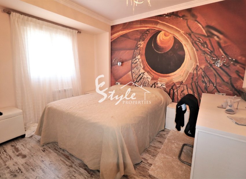 Купить квартиру пентхаус, в 20м от центрального городского пляжа Playa de los Naufragos в Торревьехе на Коста Бланке. ID 6173