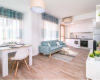 Купить квартиру рядом с морем и пляжем Playa del Centro в Торревьехе на Коста Бланке. ID 4300