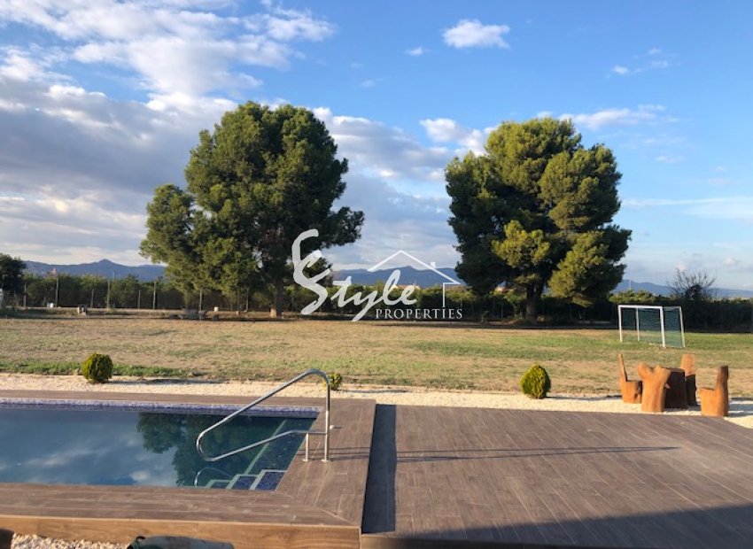 Купить новую виллу с бассейном, в Кайоса дель Сегура. ID ON1368 