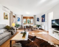 Купить отдельную виллу на море с прекрасным садом и бассейном в Los Balcones, Торревьеха, на Коста Бланке. ID 4254