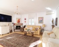 Купить Отдельный дом в районе Ла Зения, недалеко от пляжей Ориуэла Коста. ID: 6127