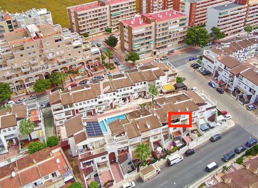 Квартира на продажу в Пунта Прима, 400 м от пляжа – Costa Blanca: Испания. ID2910