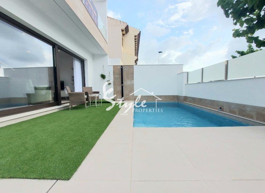 Llave en mano villas de obra nueva  en venta en San Pedro del Pinatar, Murcia, España. ON1532