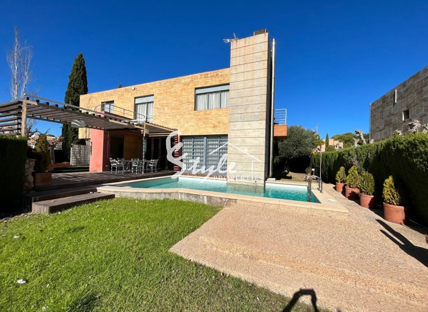 Luxury Detached Villa with Sea Views for Sale in Dehesa de Campoamor, Costa Blanca. ID2712