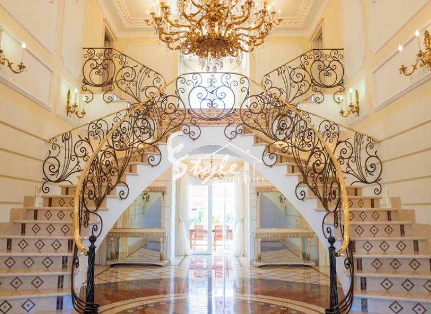 Luxury villa for sale in Cabo Roig, Costa Blanca, Alicante, Spain