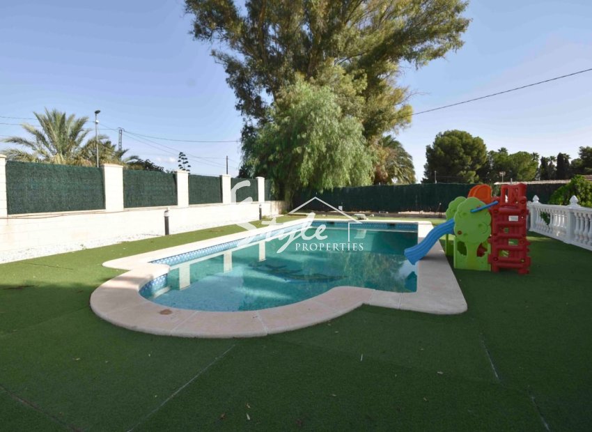 Magnificent rustic house 5 minutes from city for sale in Callosa de Segura, Costa Blanca, Spain. ID1214