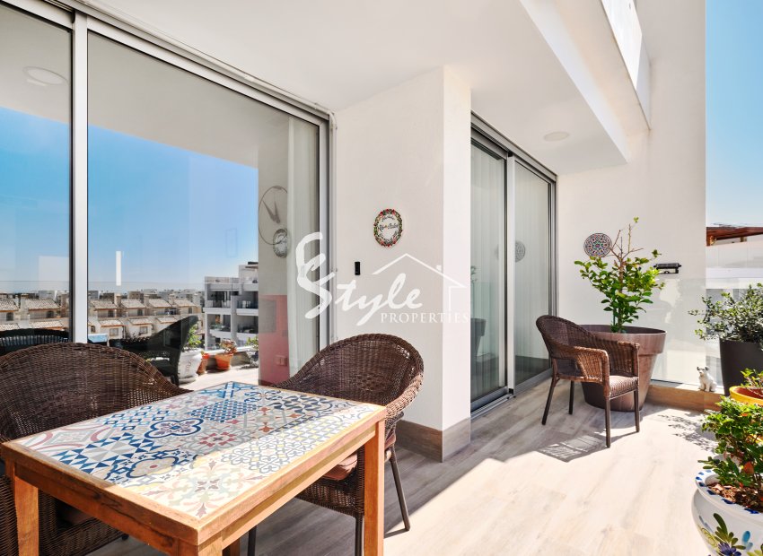 Modern penthouse for sale in Villamartin, Orihuela Costa , Costa Blanca. ID2854