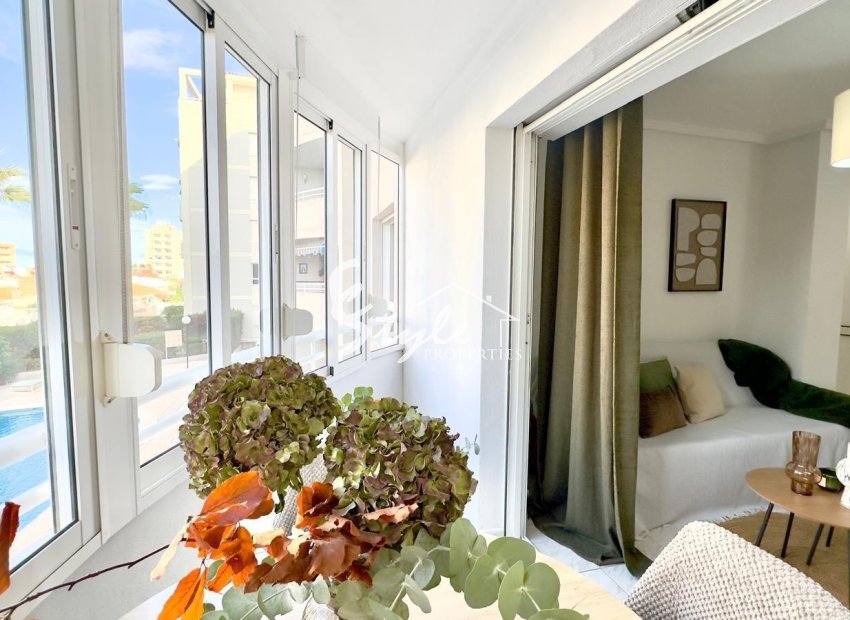 Modern Renovated Apartment in Nueva Torrevieja with Pool & Glazed Terrace. ID2787