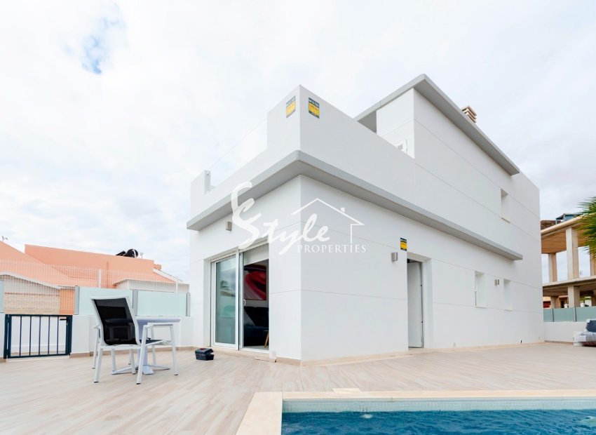 Modern villa for sale in Torreta, Torrevieja, Costa Blanca, Spain. ON1732