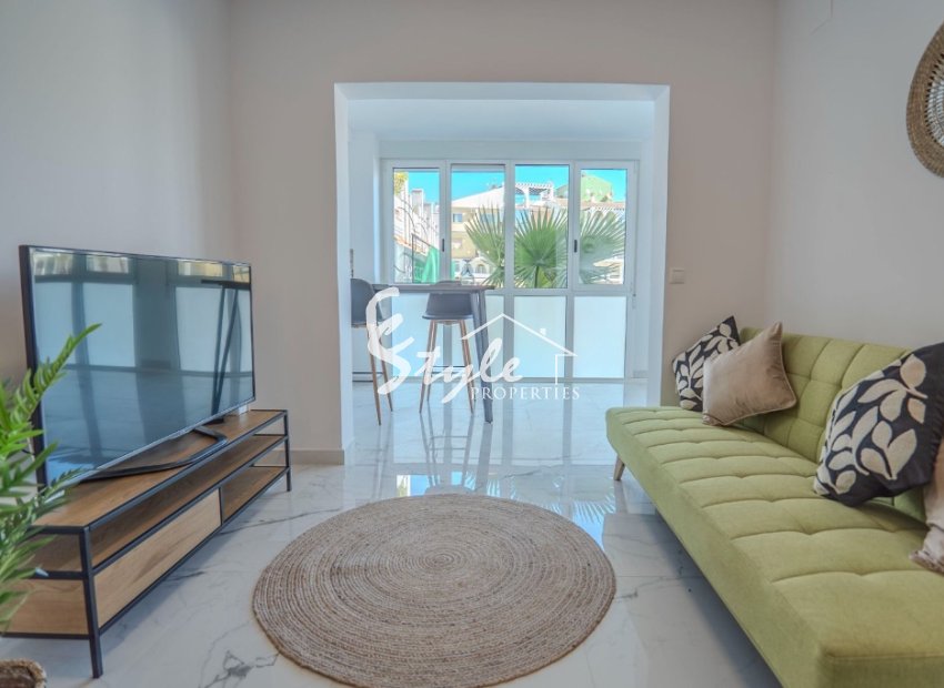 На продажу квартира у моря в Marazul, La Veleta, Torrevieja, Costa Blanca, Spain. ID2826