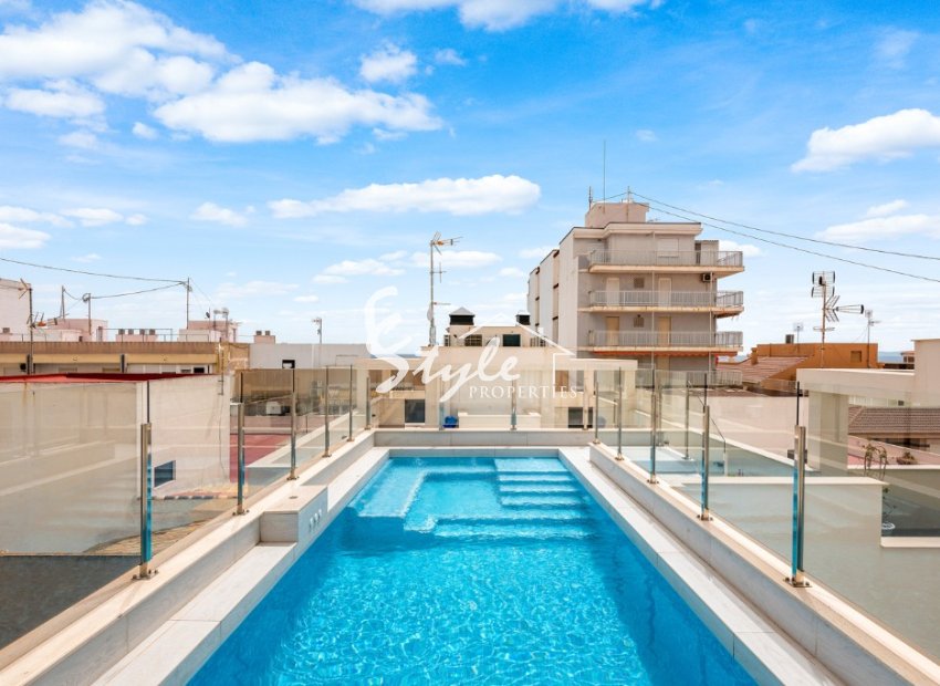 New apartments near the sea in Torrevieja, Costa Blanca, Spain.ON1434