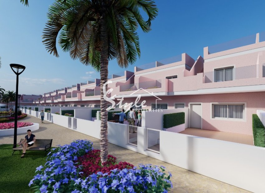 New beach side townhouse for sale in Torre de la Horadada, Costa Blanca, Spain. ON1233_A