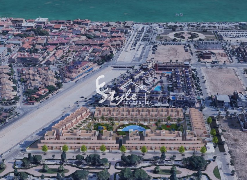 New beach side townhouse for sale in Torre de la Horadada, Costa Blanca, Spain. ON1233_A