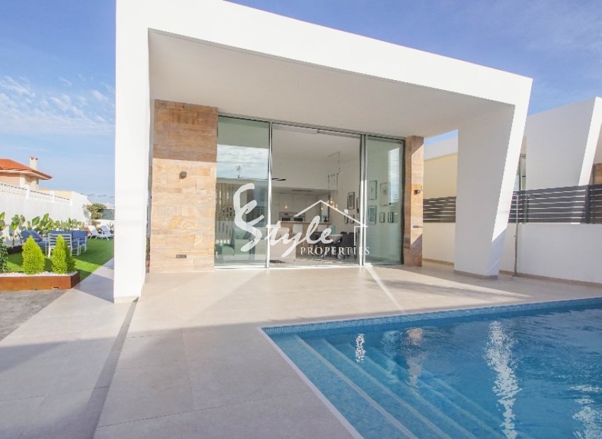 New build 3 bedroom  luxury villa for sale in Torrevieja , Costa Blanca, Spain
