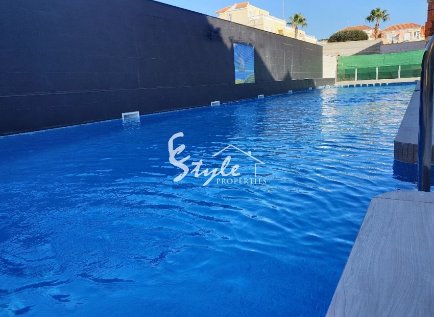 New build apartment for sale in Villamartin, Costa Blanca, Spain.ON1905