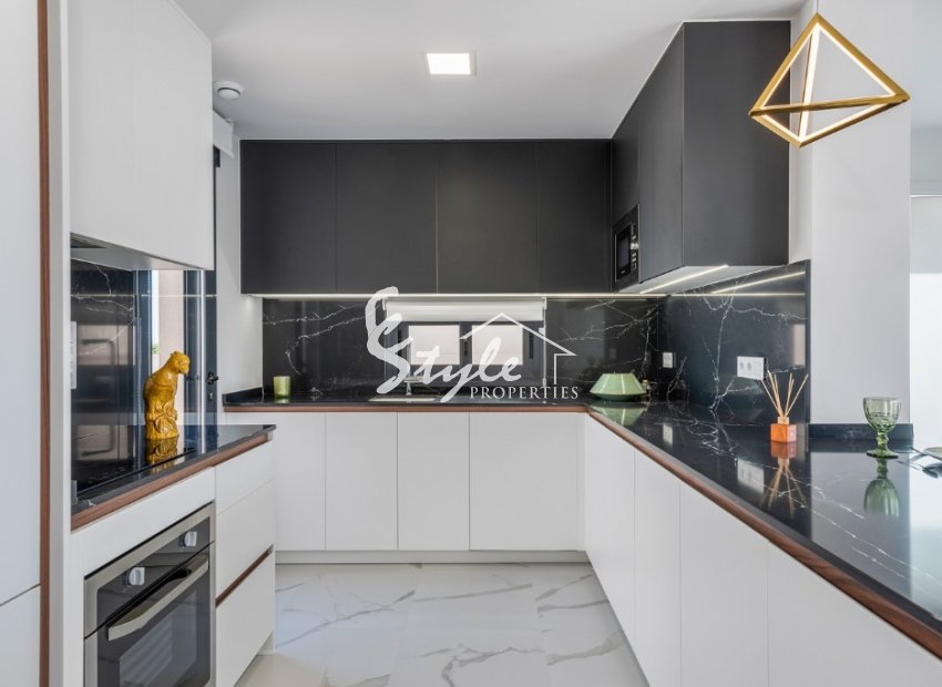 New build apartments for sale in San Miguel de Salinas, Costa Blanca, Spain. ON775 