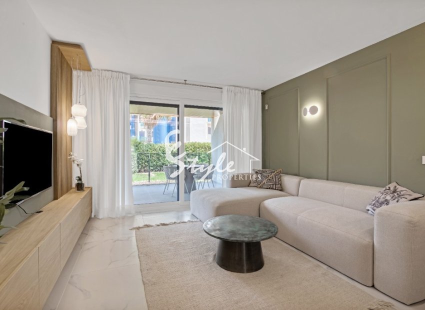 New build beachside penthouse for sale in Torrevieja, Alicante, Costa Blanca, Spain ON1493_A