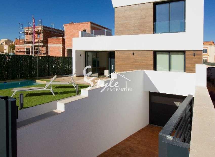 New build detached house for sale close to the sea in Campello, Alicante, Costa Blanca, Spain ON002