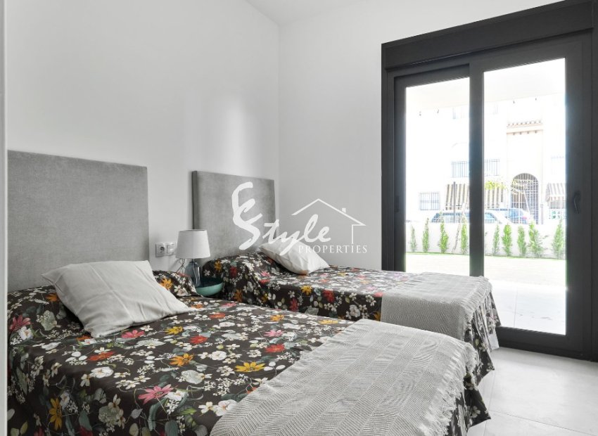 New build ground  and top floor apartments for sale close to sea  in Torrevieja, Costa Blanca, Spain.ON302