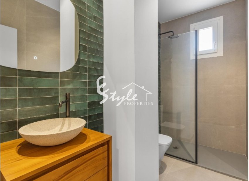 New build ground floor apartments for sale close to sea in Torrevieja, Costa Blanca, Spain ON1901