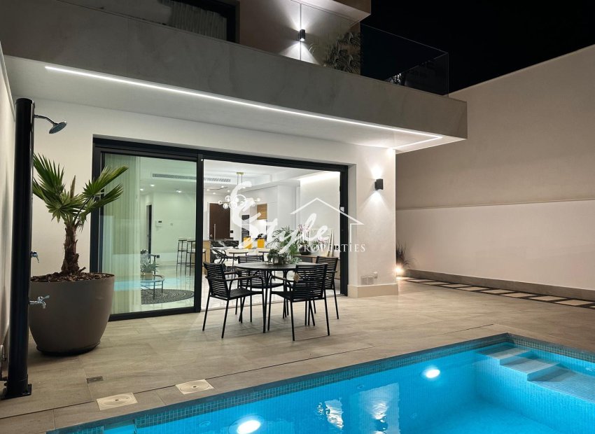 New build quads for sale in San Pedro del Pinatar, Murcia, Spain. ON1655