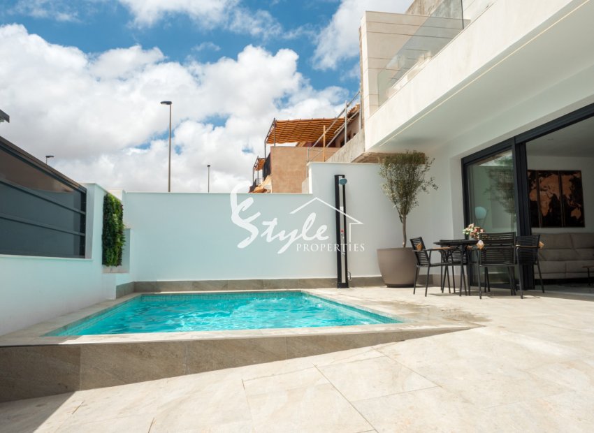 New build quads for sale in San Pedro del Pinatar, Murcia, Spain. ON1655