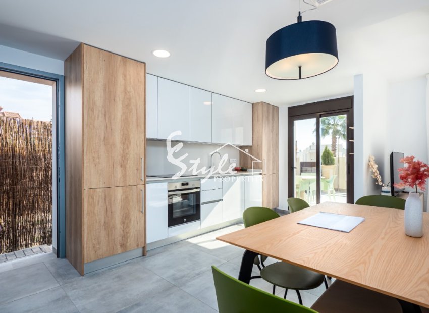 New build semi detached villa for sale in Villamartin, Costa Blanca, Spain. 0N1050_3