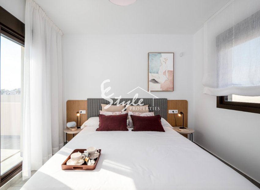 New build semi detached villa for sale in Villamartin, Costa Blanca, Spain. 0N1050_3