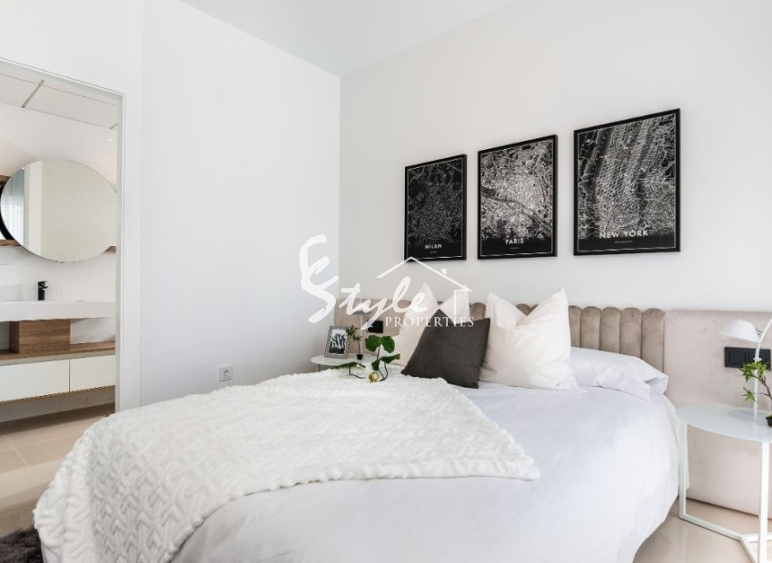 New build townhouse in Ciudad Quesada, Costa Blanca, Spain. ON1646